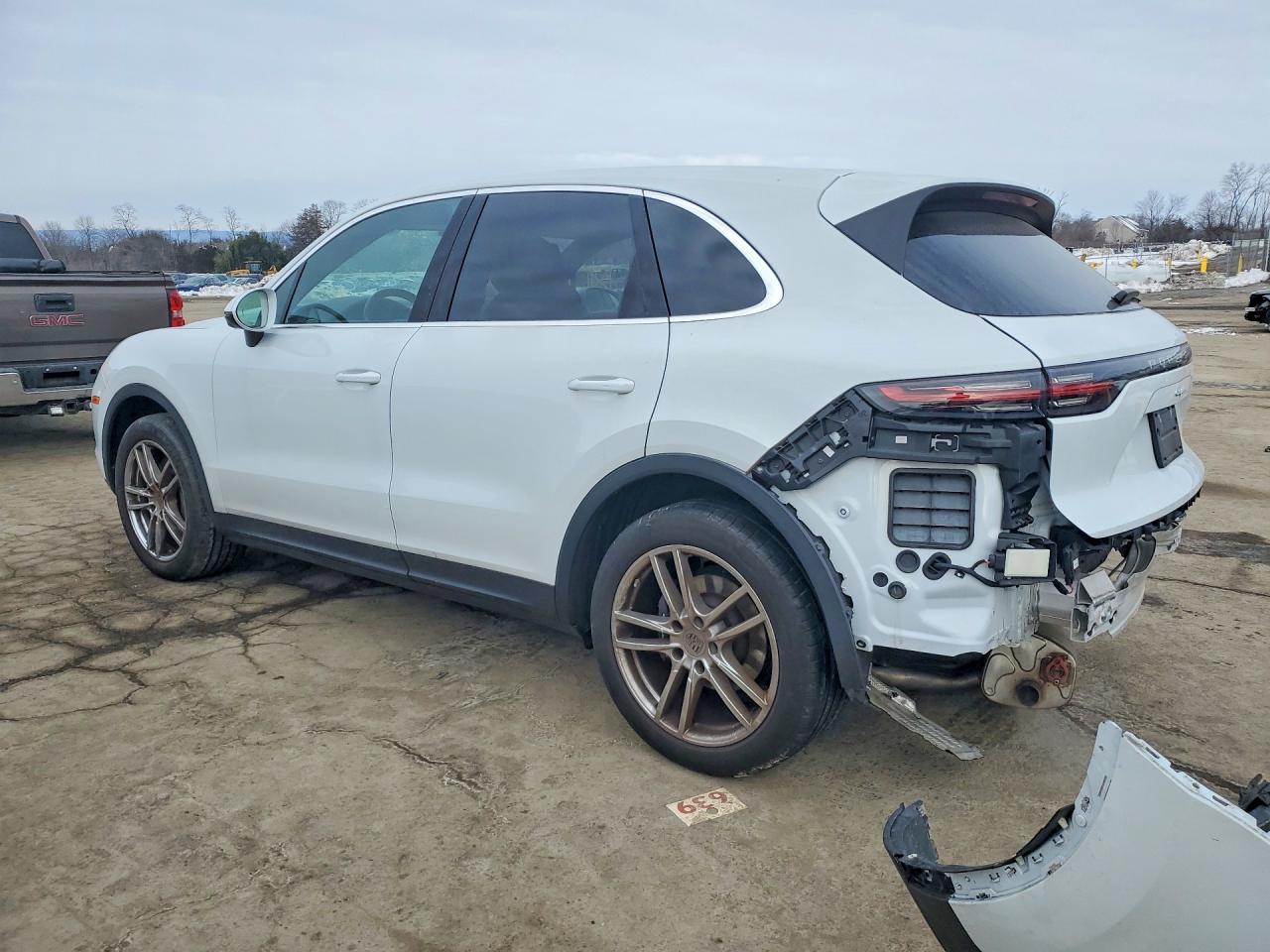 2023 PORSCHE CAYENNE
