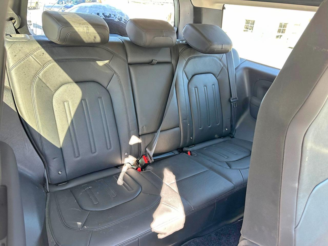 2021 LAND ROVER Defender