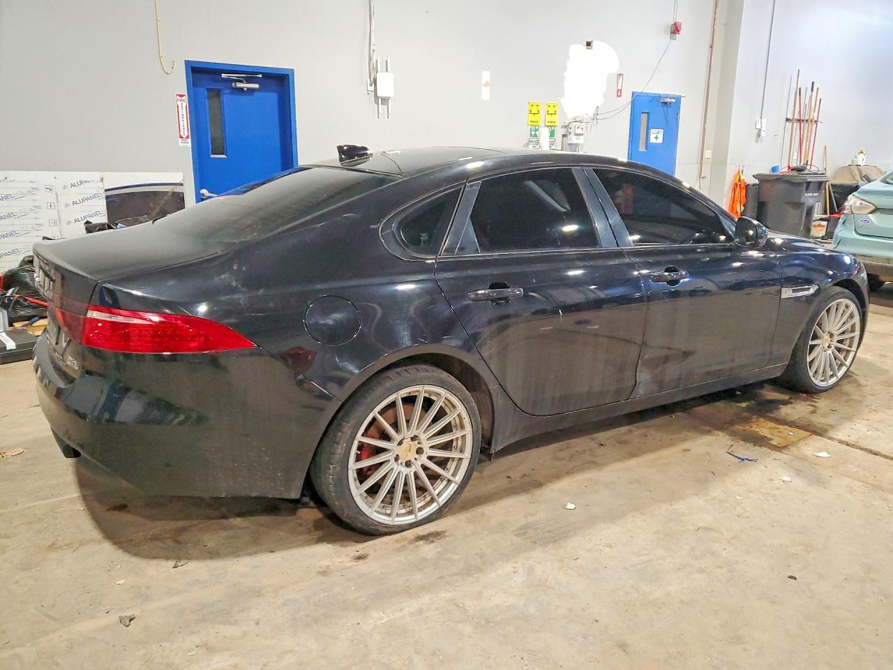 2017 JAGUAR XF