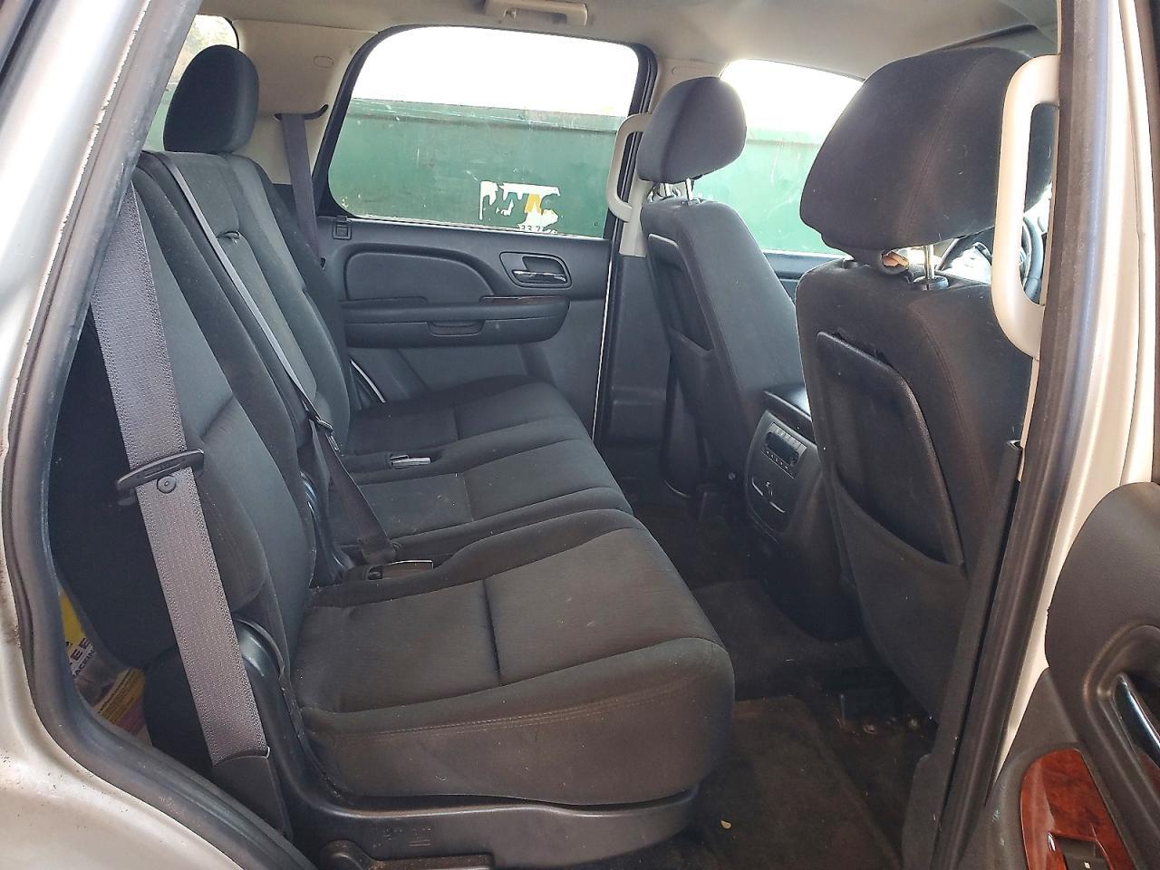 2011 CHEVROLET Tahoe