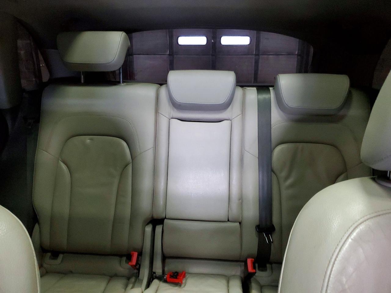 2009 AUDI Q5