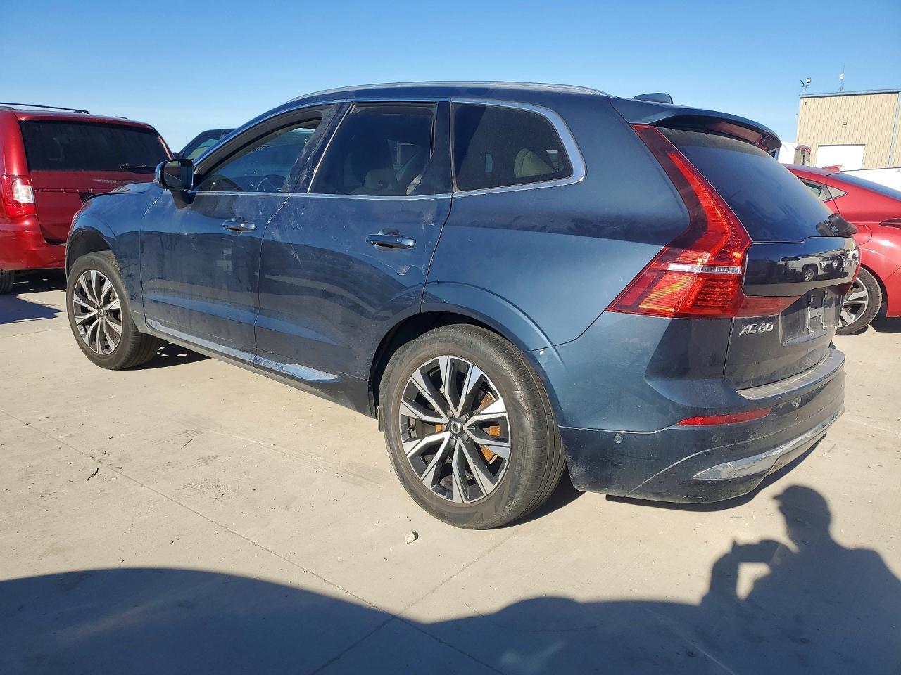 2023 VOLVO XC60