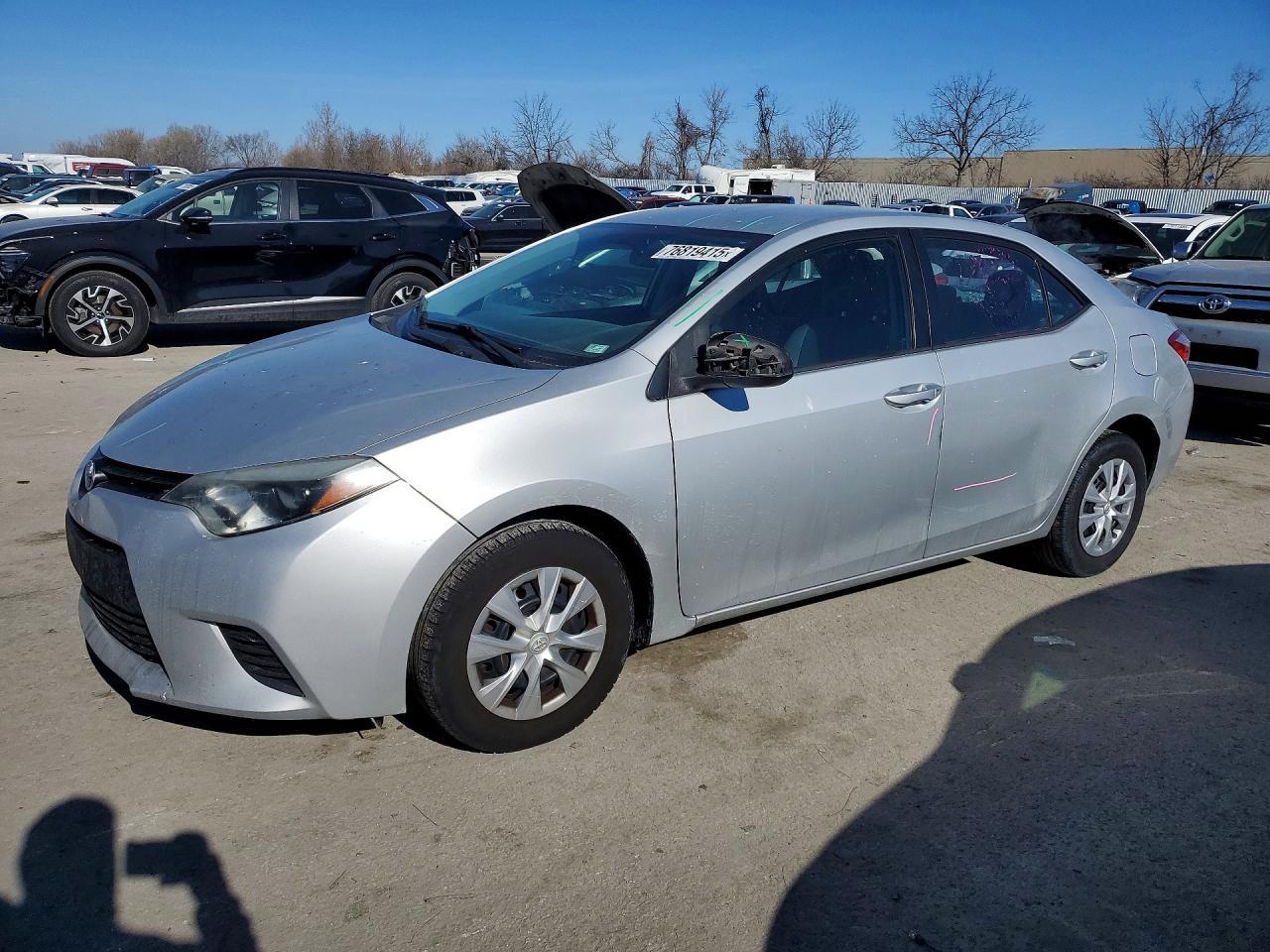 2015 TOYOTA COROLLA