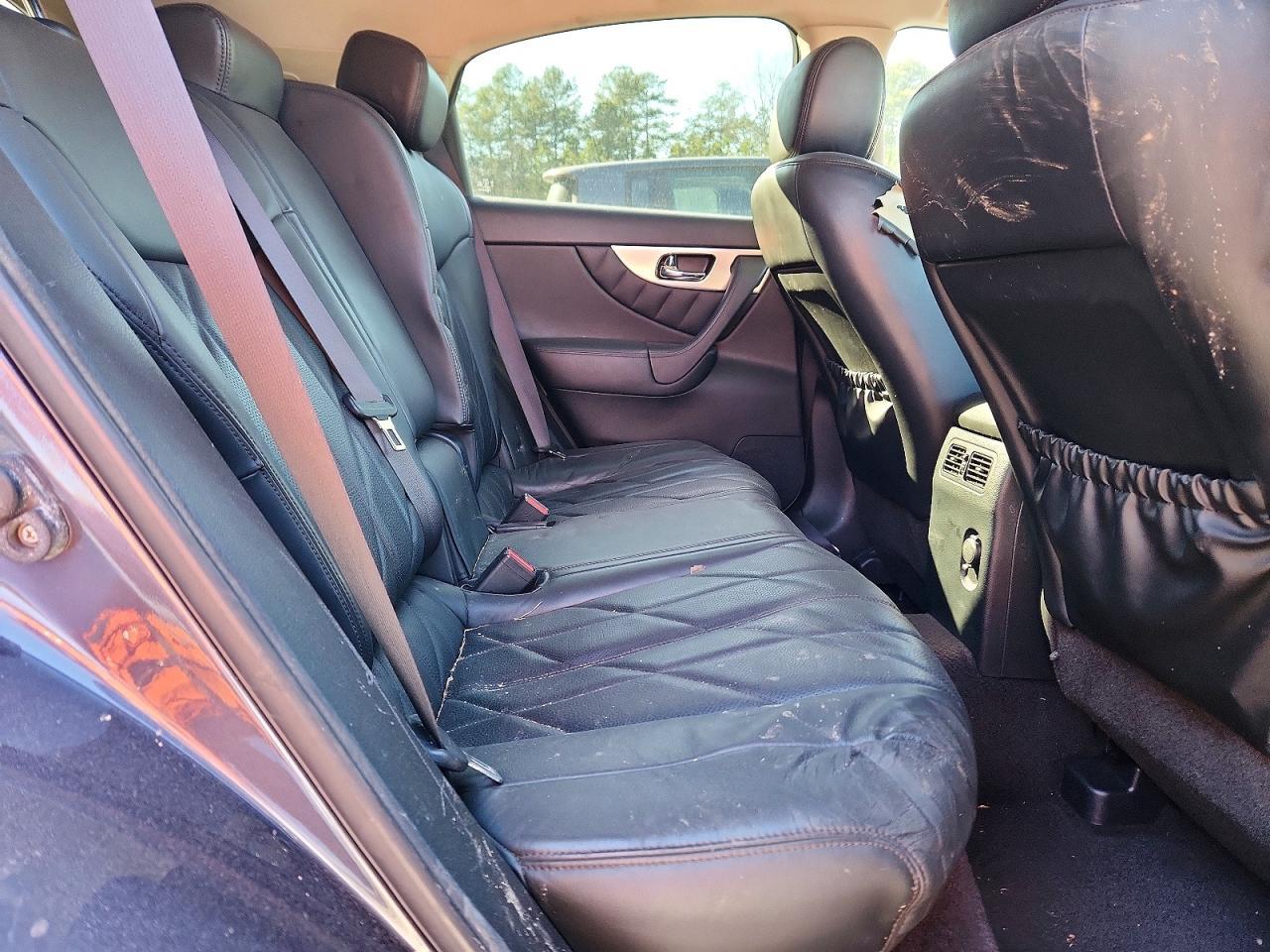 2010 INFINITI FX35