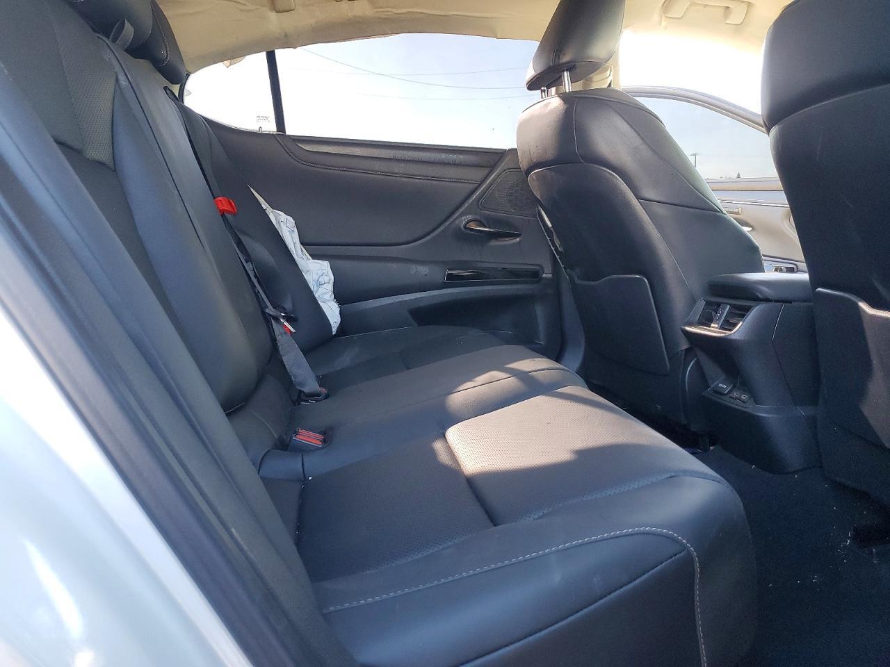 2024 LEXUS ES 350