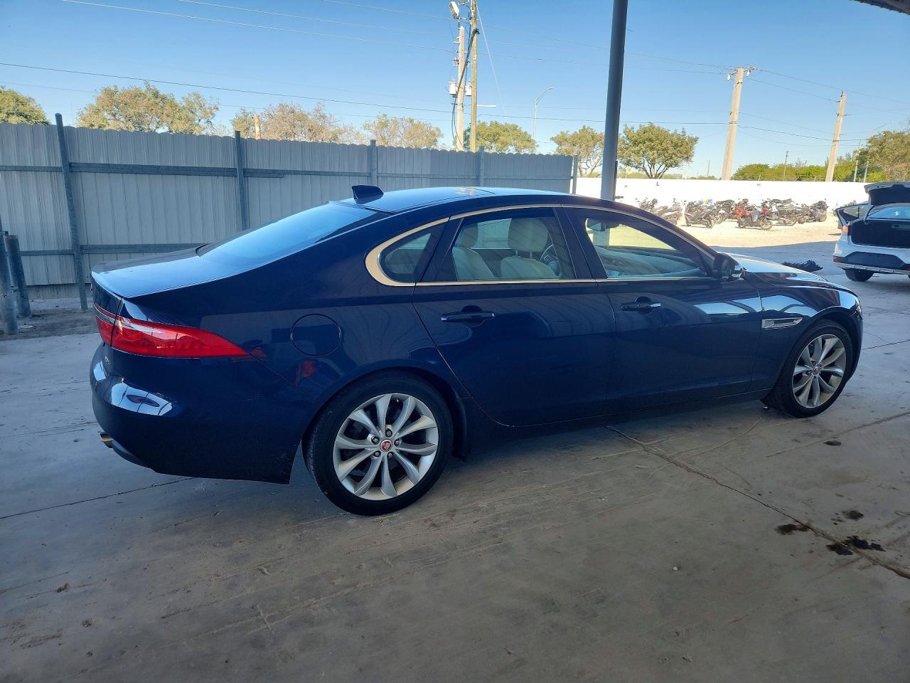 2018 JAGUAR XF