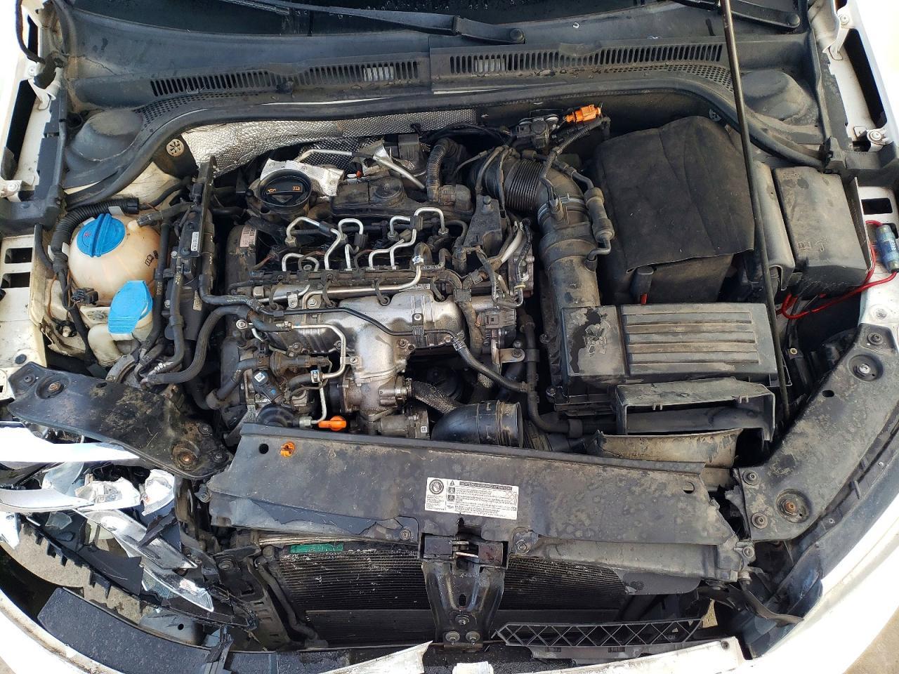 2011 VOLKSWAGEN JETTA