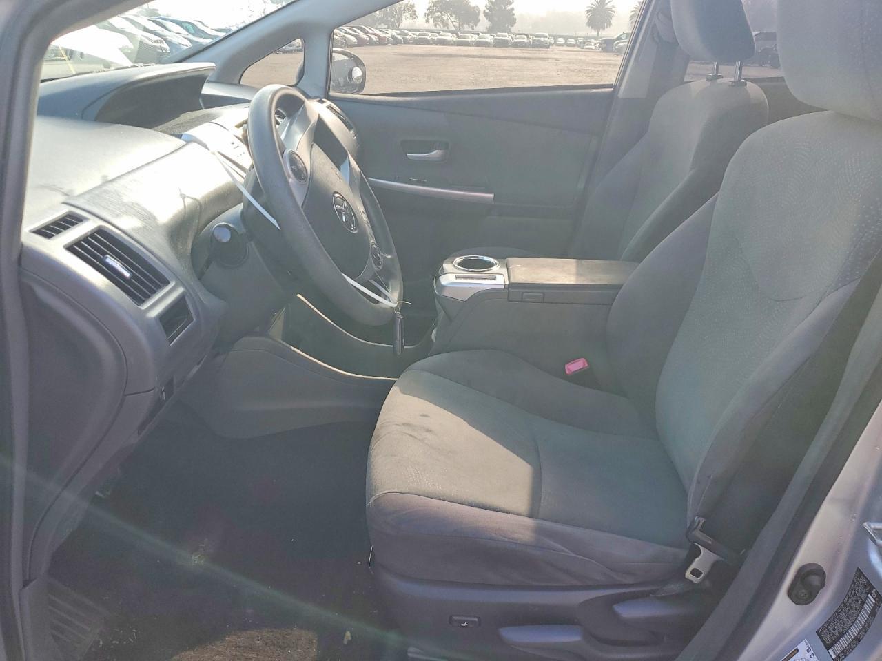 2013 TOYOTA PRIUS V