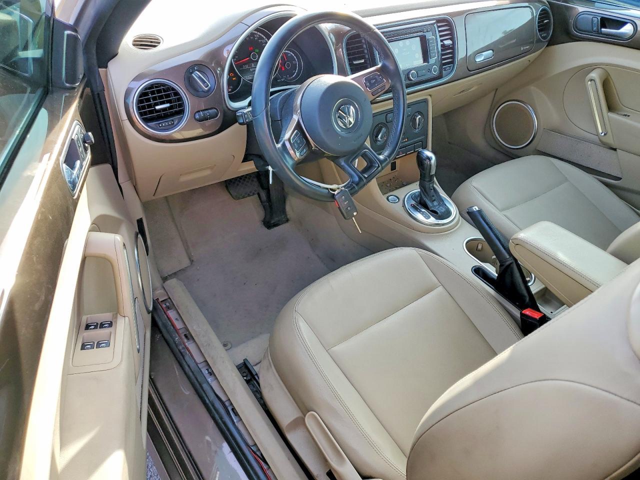 2013 VOLKSWAGEN Beetle