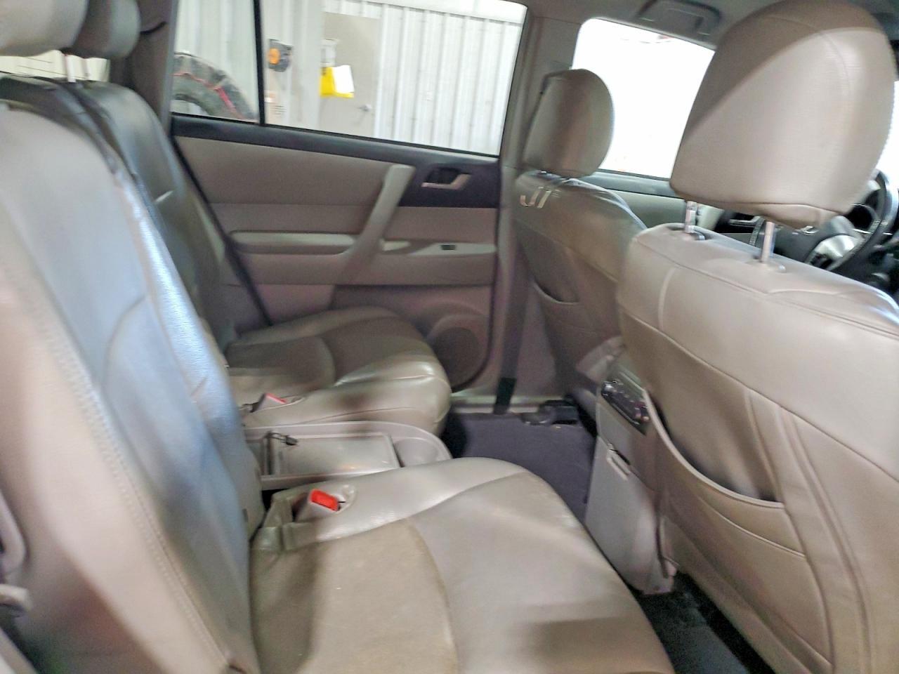 2012 TOYOTA HIGHLANDER
