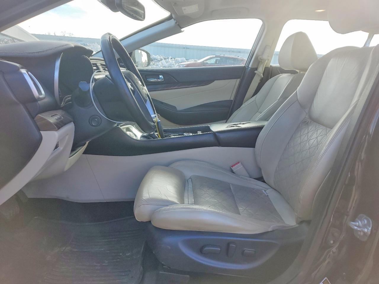 2017 NISSAN Maxima