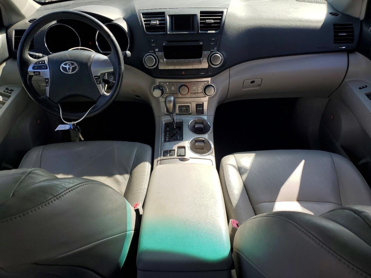 2012 TOYOTA Highlander Hybrid