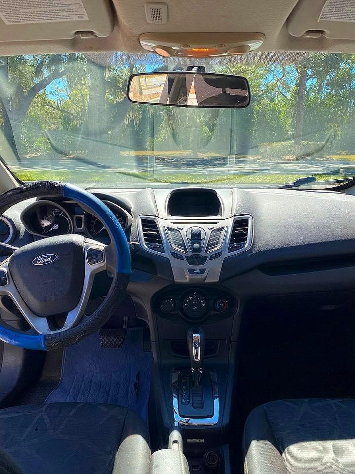 2012 FORD Fiesta