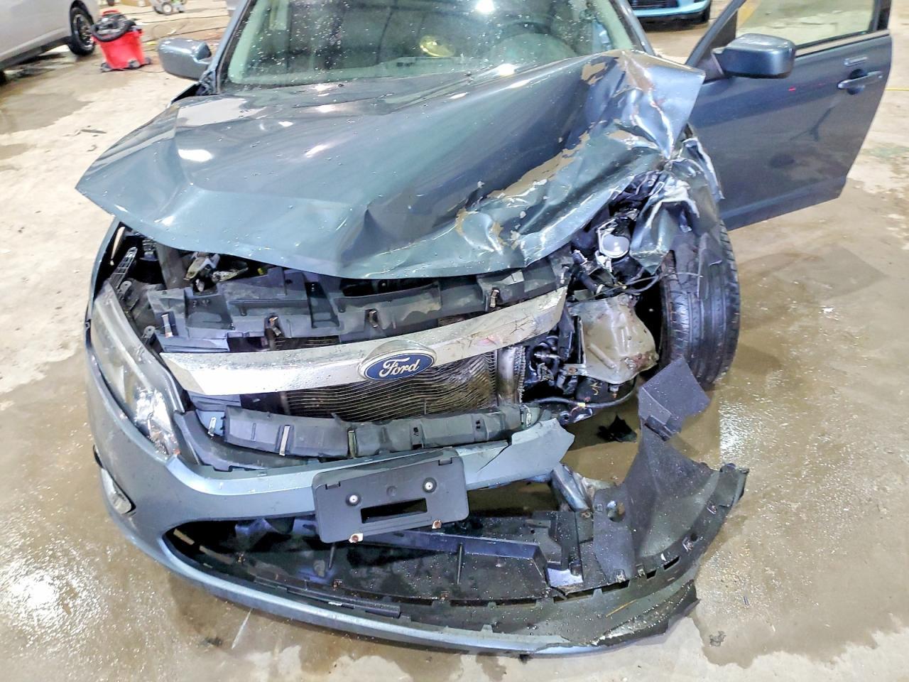 2011 FORD FUSION