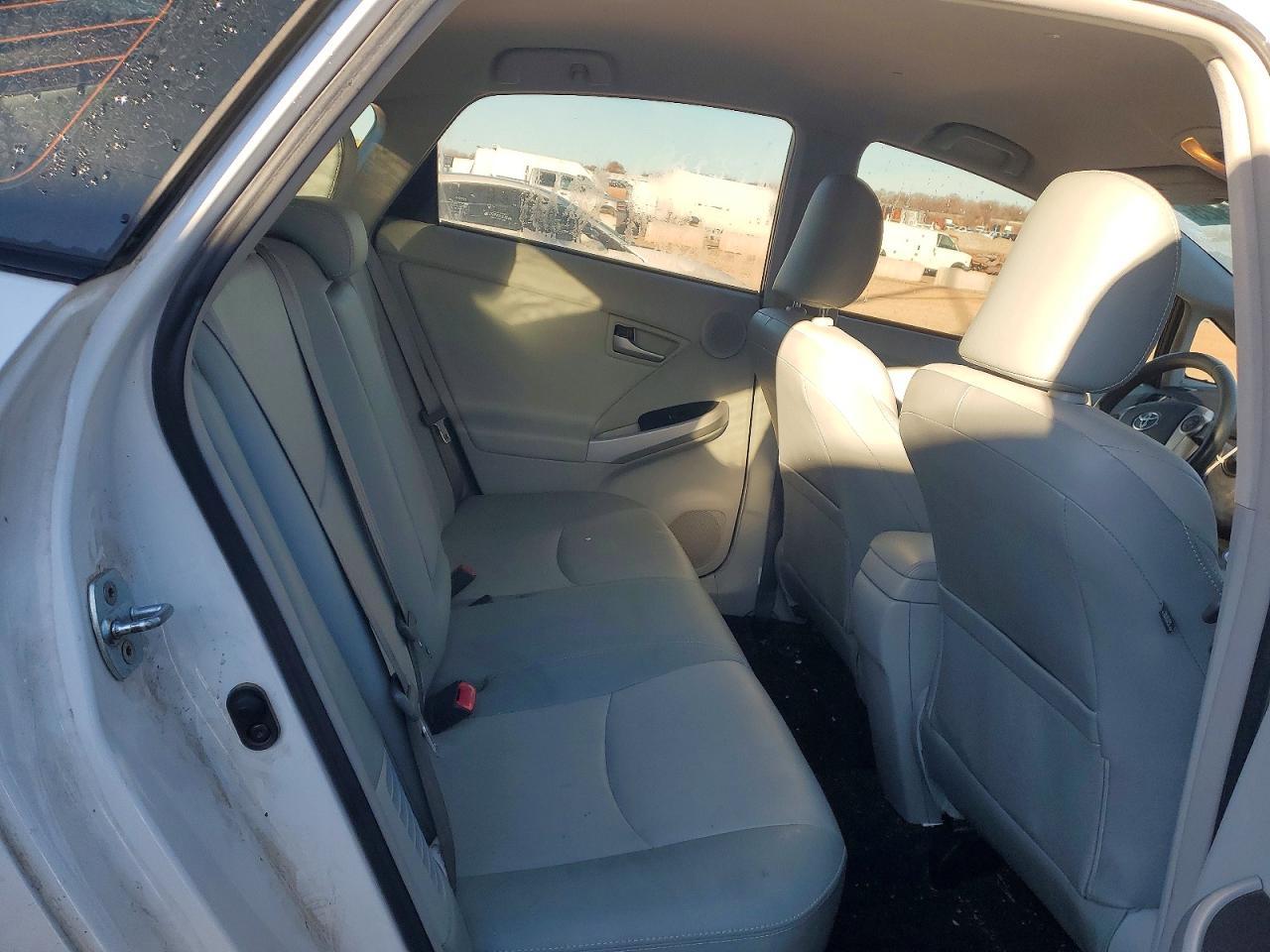 2013 TOYOTA PRIUS