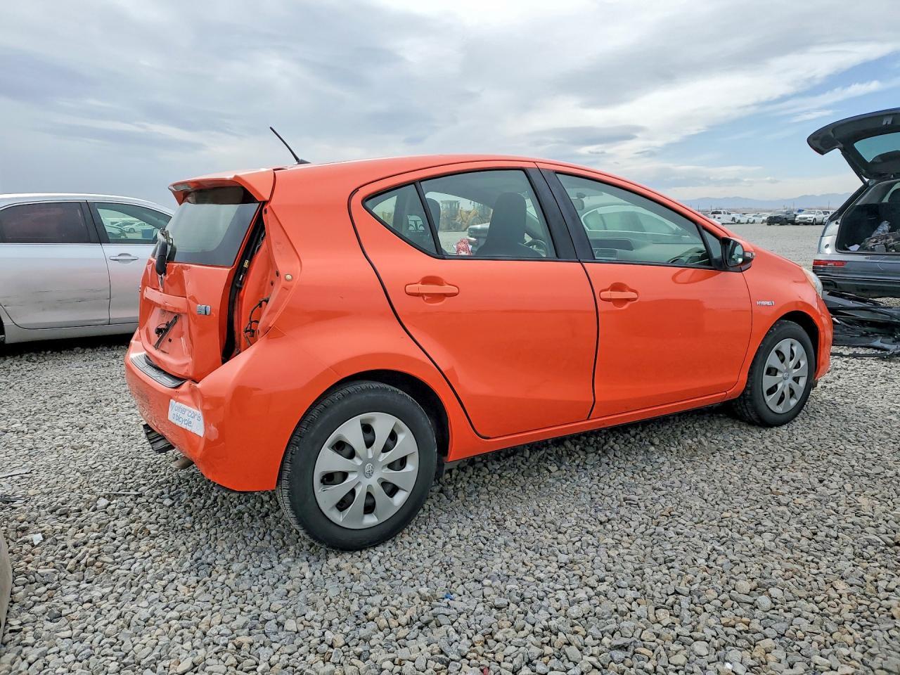 2014 TOYOTA Prius c