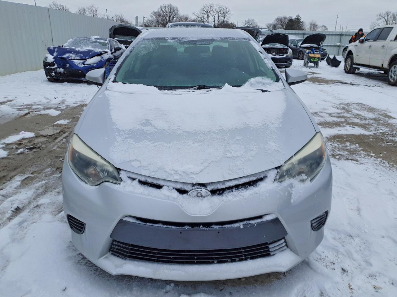 2015 TOYOTA COROLLA