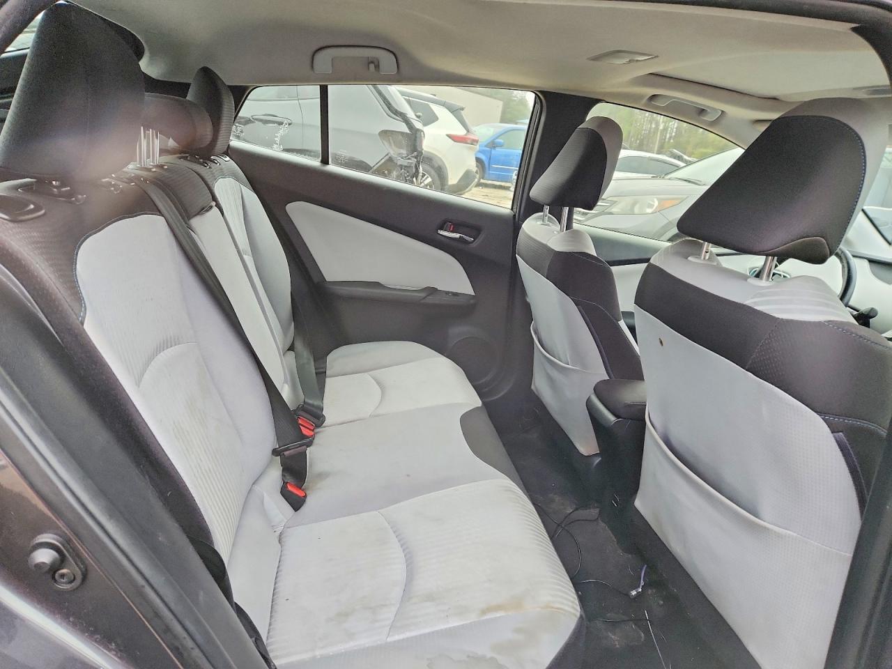 2017 TOYOTA PRIUS