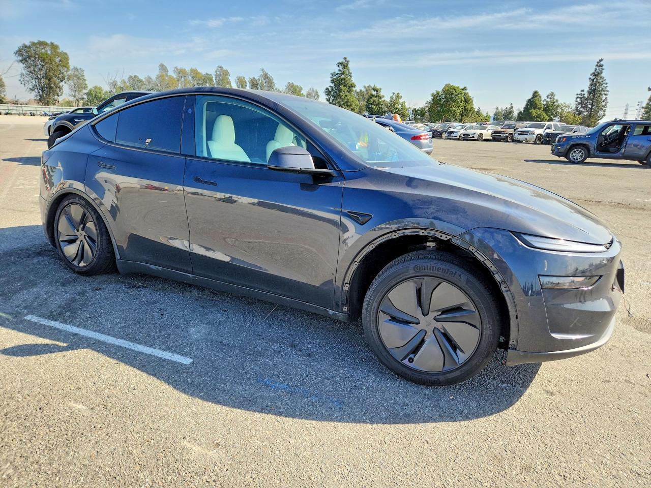 2026 TESLA MODEL Y