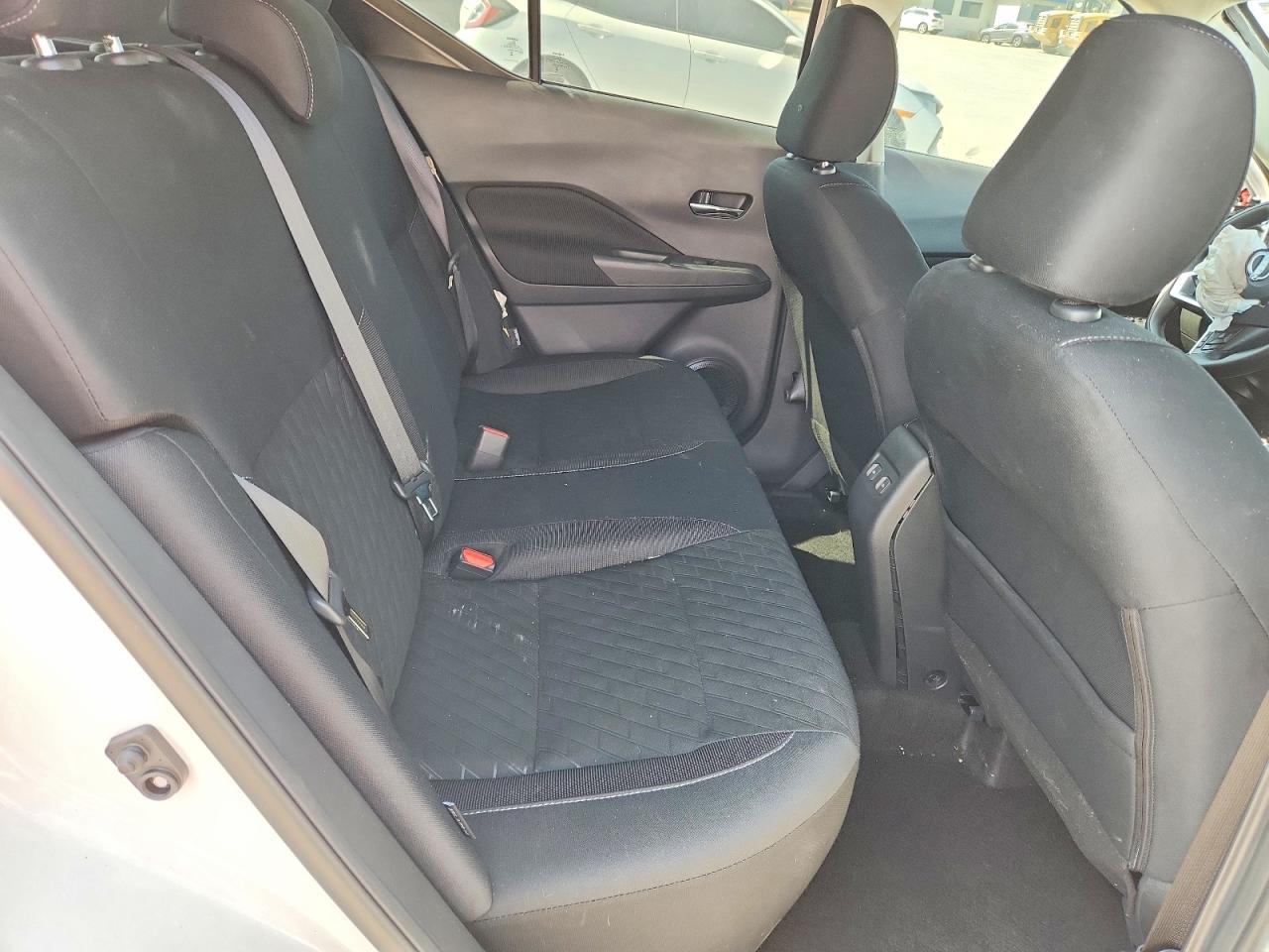 2024 NISSAN KICKS