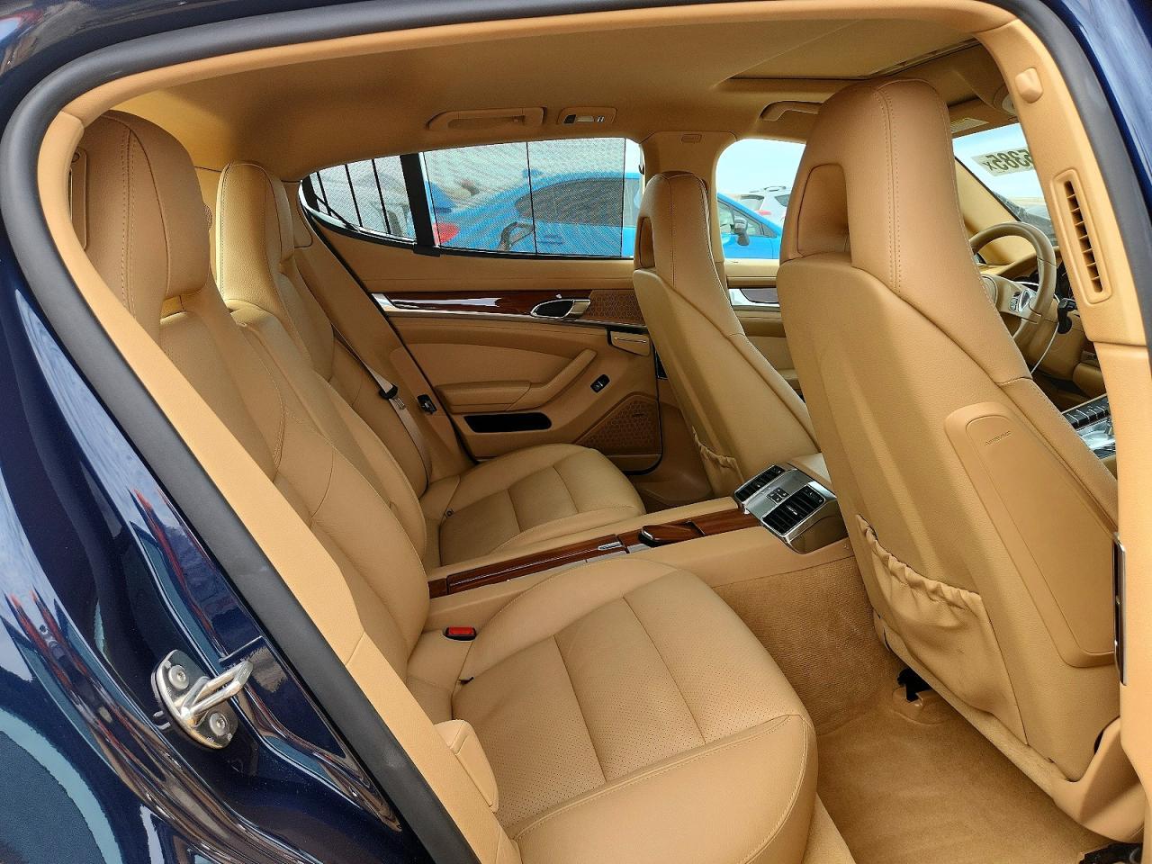 2012 PORSCHE Panamera