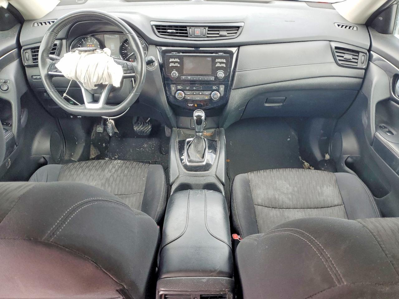 2017 NISSAN ROGUE