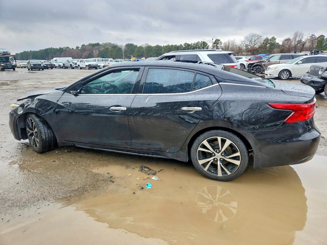 2017 NISSAN Maxima
