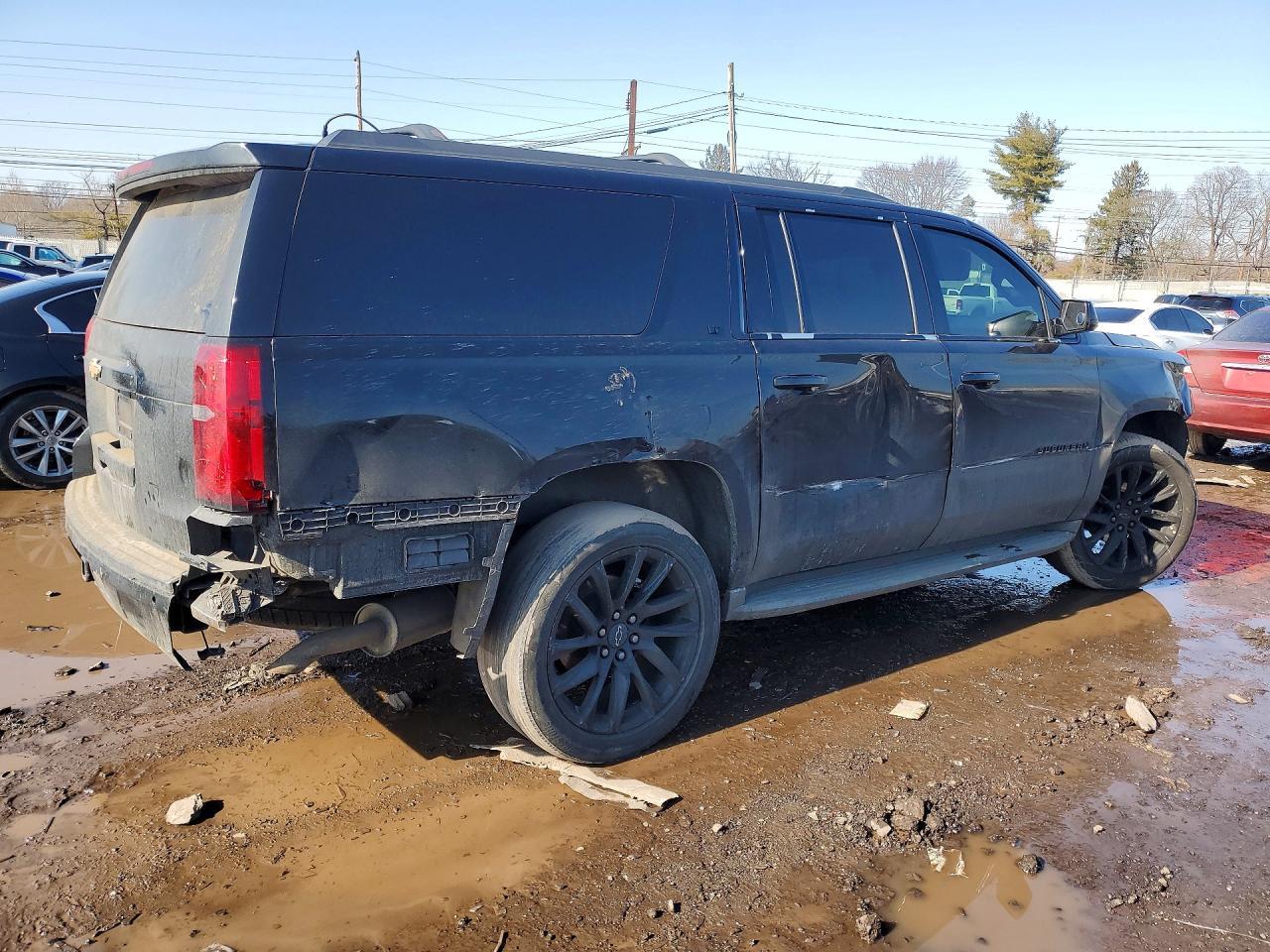 2016 CHEVROLET Suburban