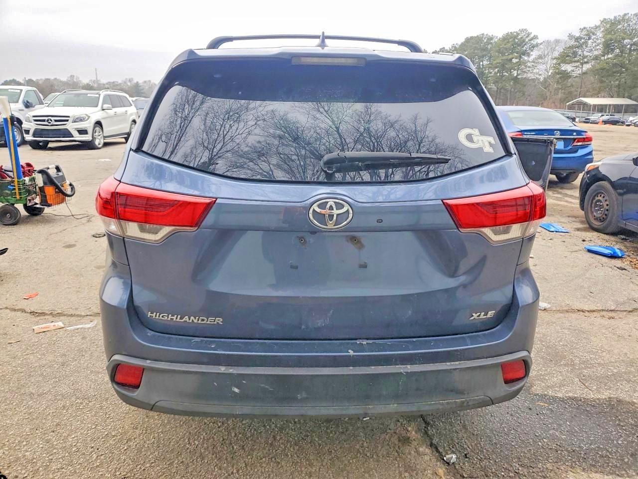 2018 TOYOTA HIGHLANDER