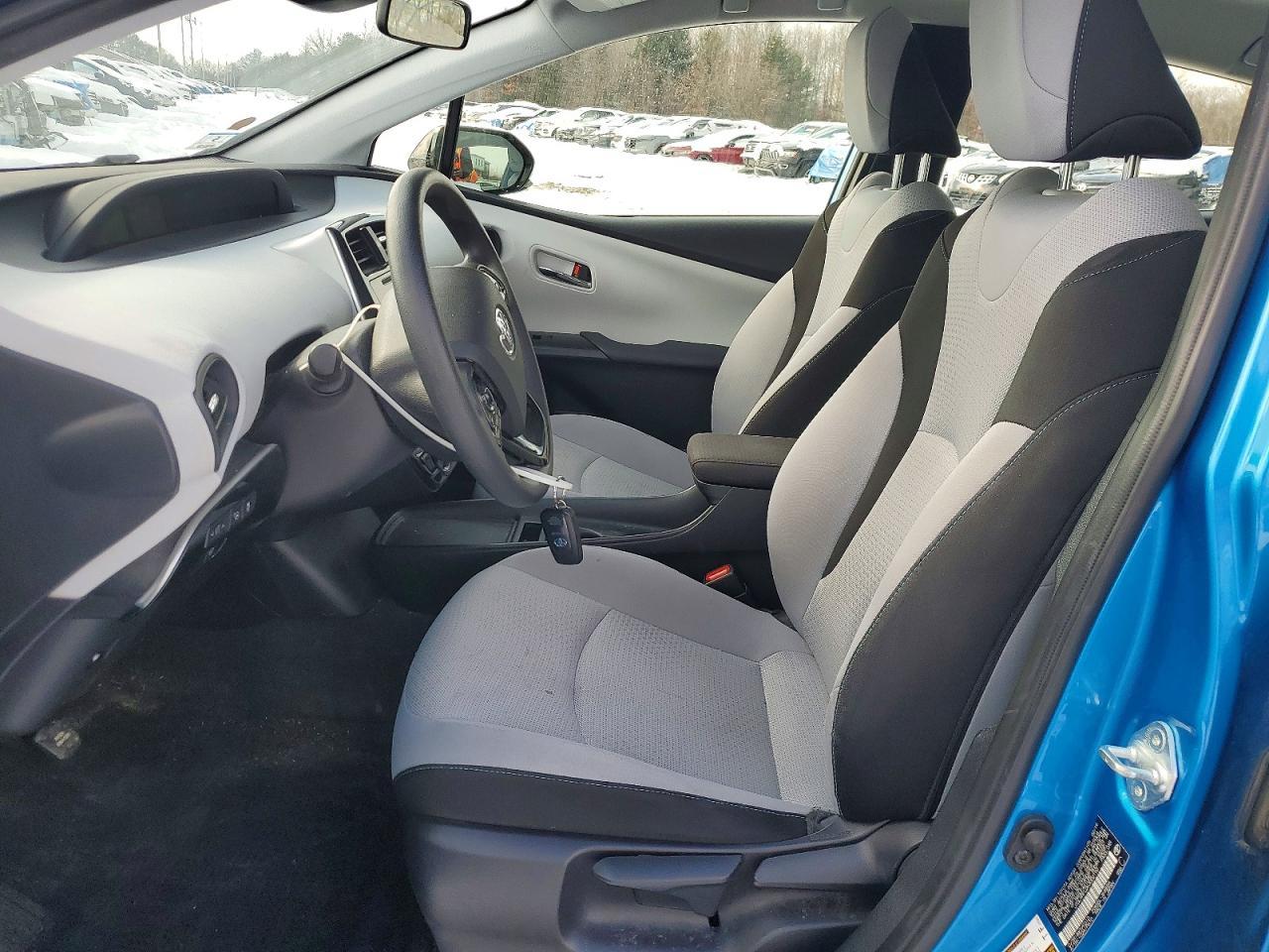 2019 TOYOTA PRIUS