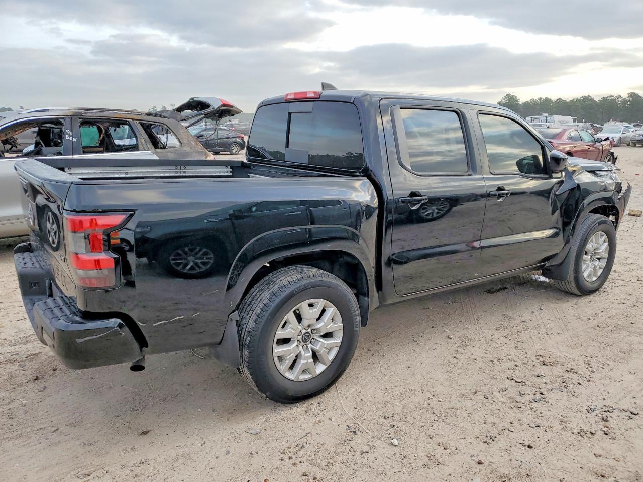 2023 NISSAN Frontier