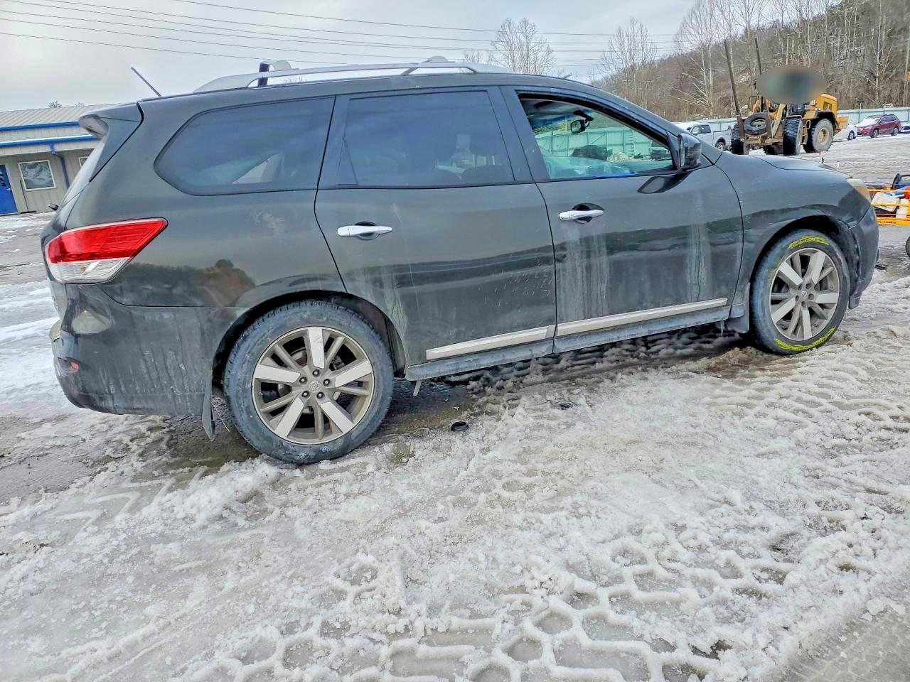 2015 NISSAN PATHFINDER