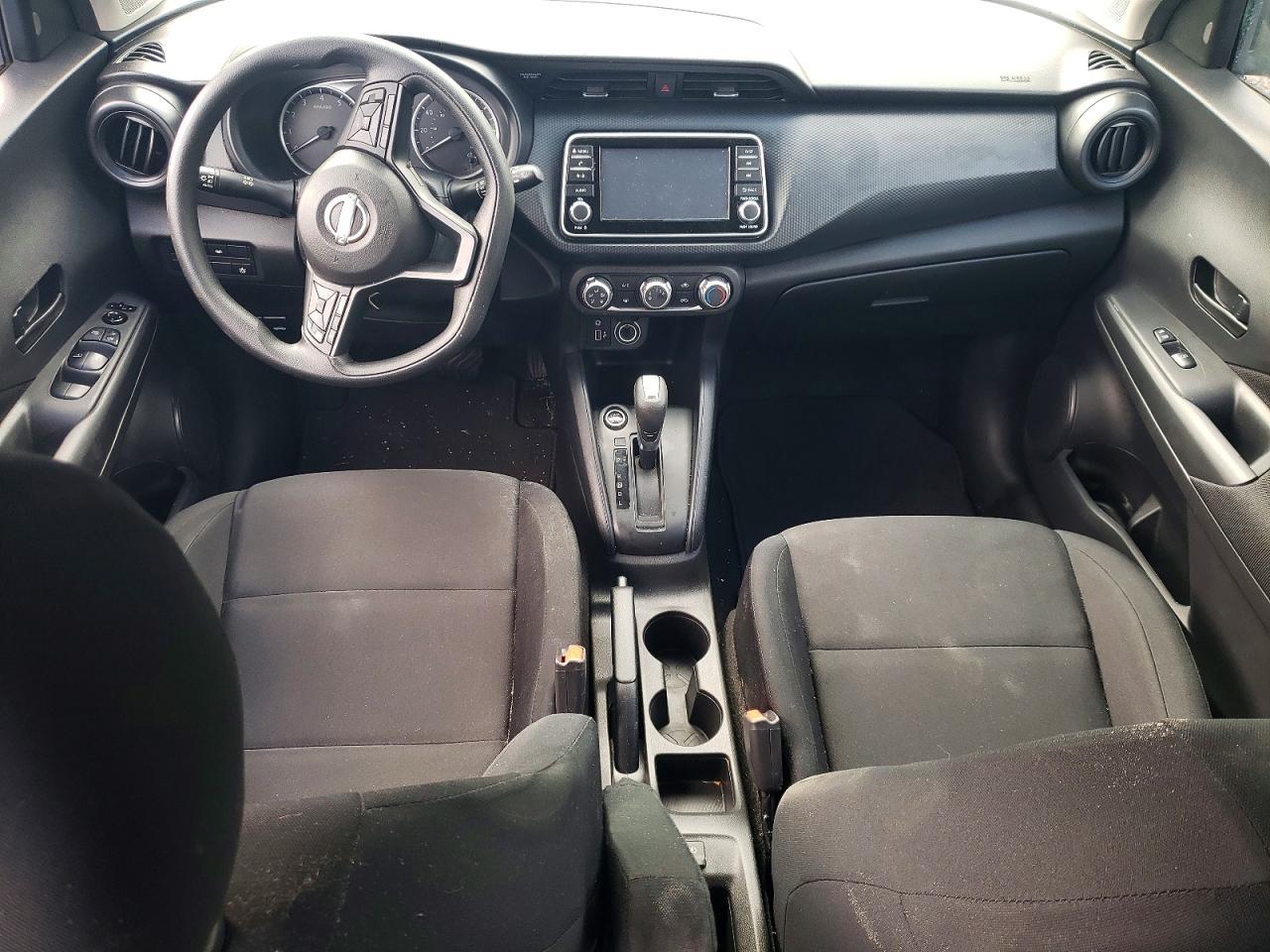 2024 NISSAN KICKS