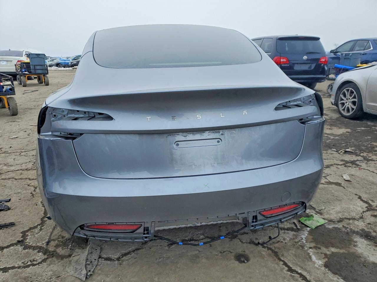 2025 TESLA MODEL 3