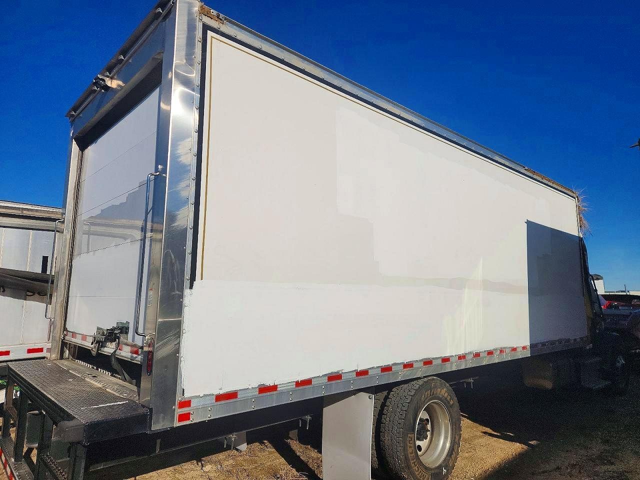 2024 FREIGHTLINER M2 106