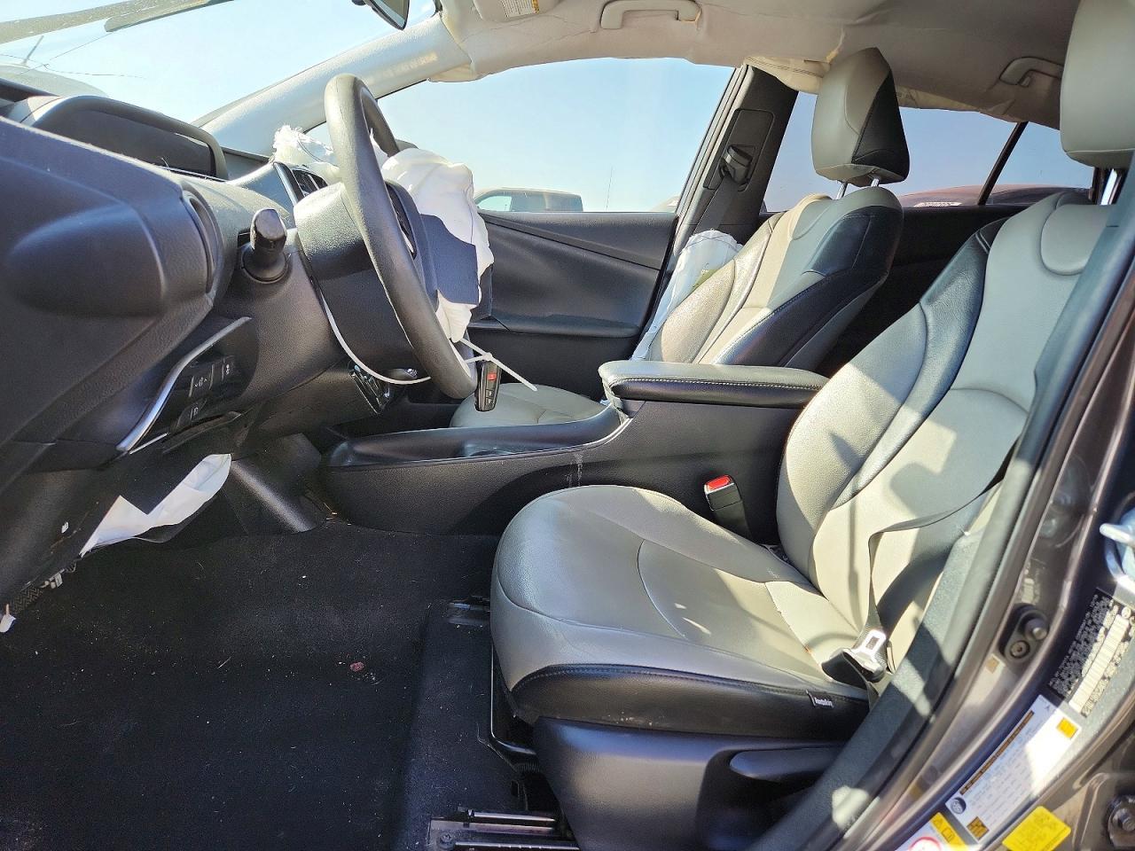 2017 TOYOTA PRIUS