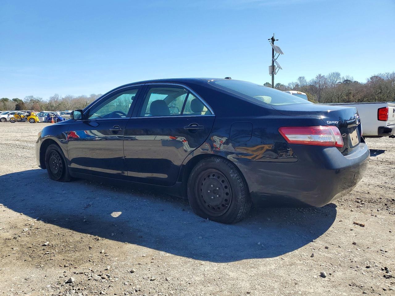 2011 TOYOTA CAMRY