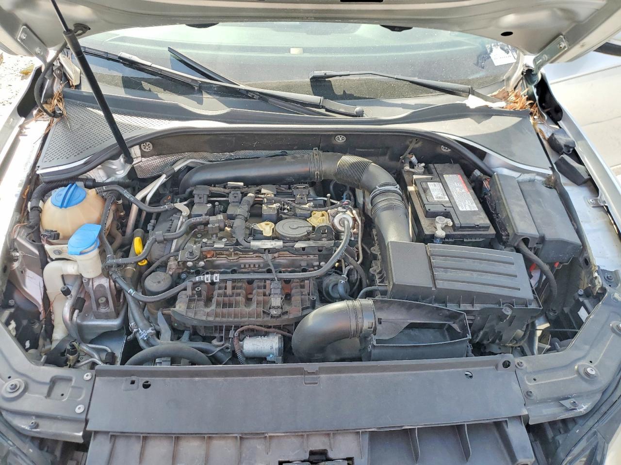 2014 VOLKSWAGEN Passat