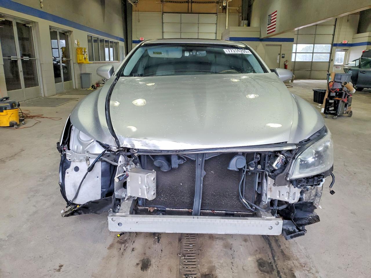 2013 LEXUS LS 460