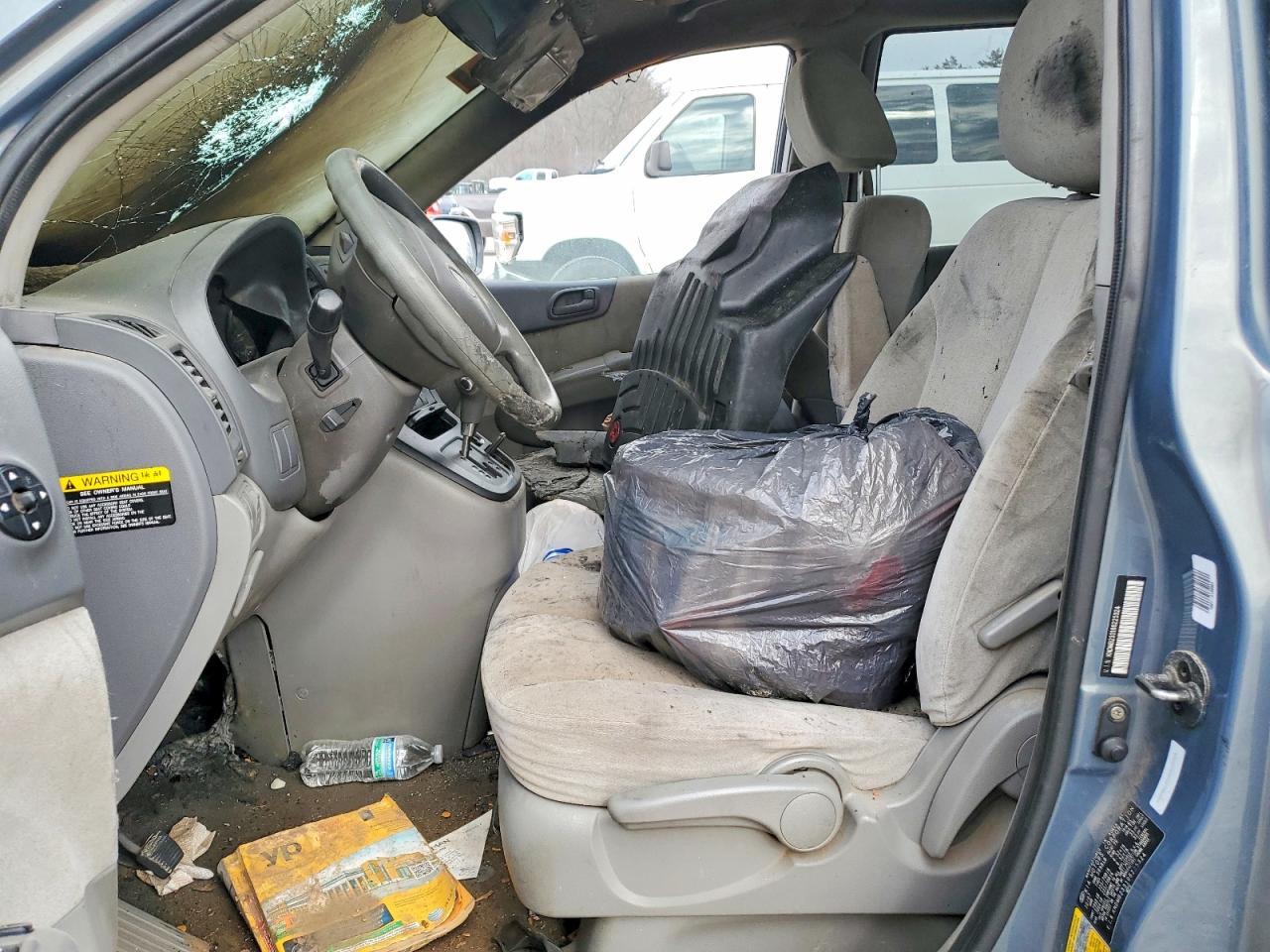 2008 KIA SEDONA