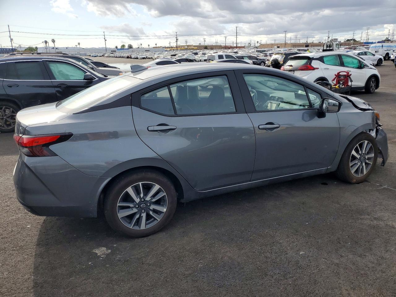 2025 NISSAN VERSA