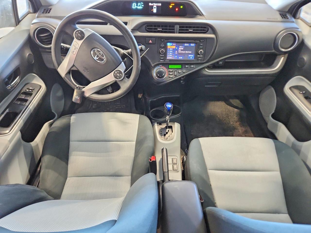 2014 TOYOTA Prius c