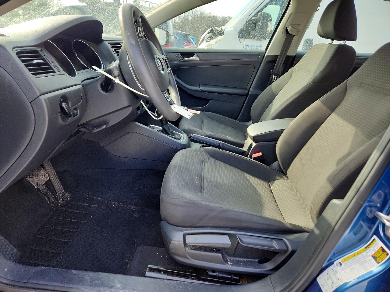 2016 VOLKSWAGEN JETTA