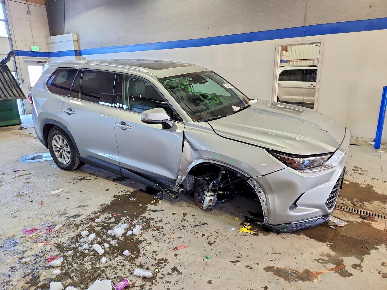 2024 TOYOTA HIGHLANDER