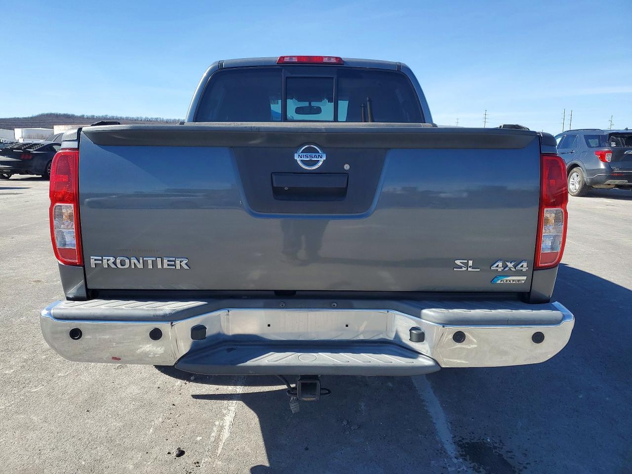 2017 NISSAN Frontier