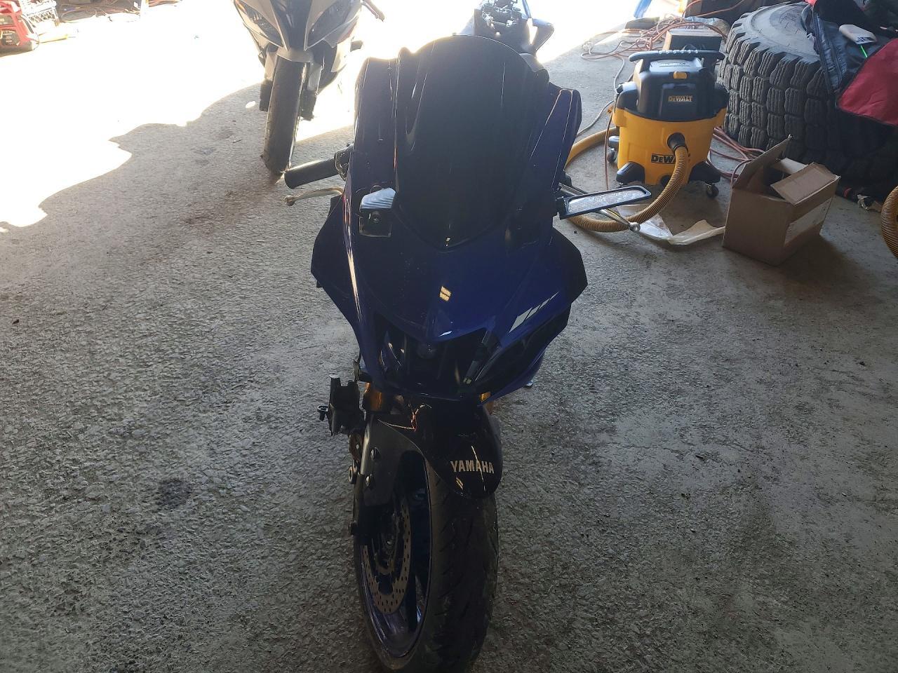 2025 YAMAHA YZFR7