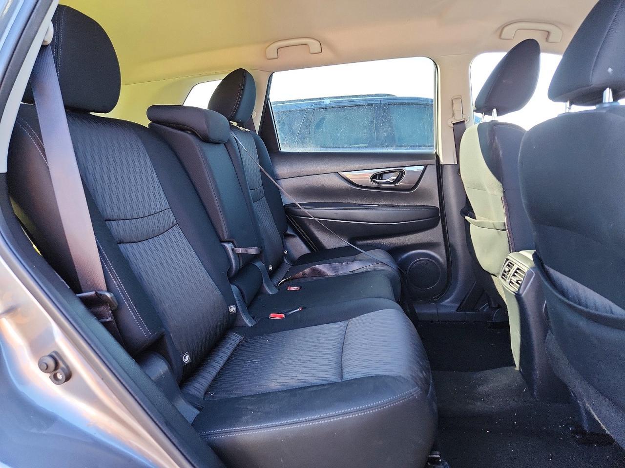 2017 NISSAN ROGUE