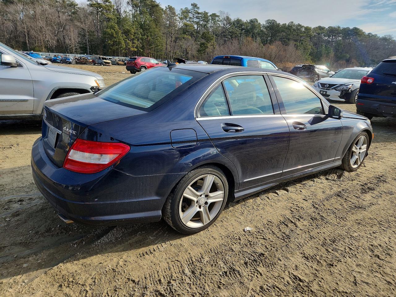 2011 MERCEDES-BENZ C-CLASS