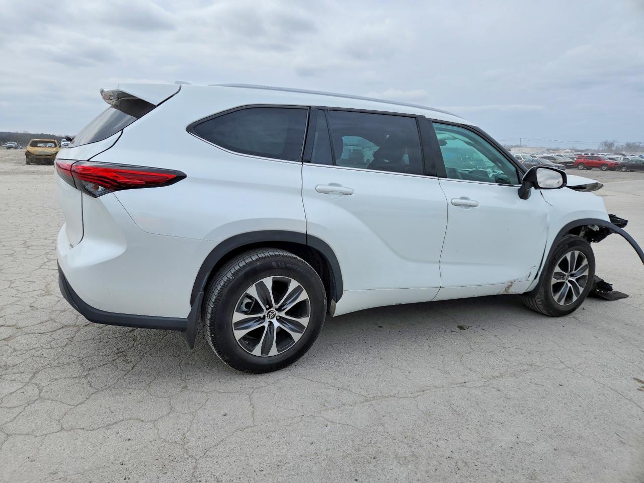2022 TOYOTA HIGHLANDER