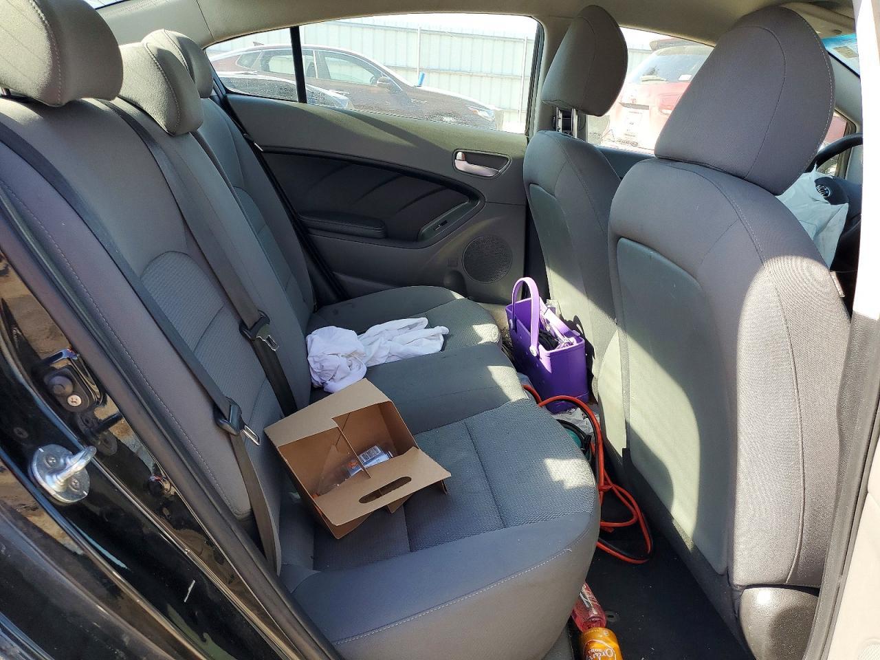 2017 KIA FORTE